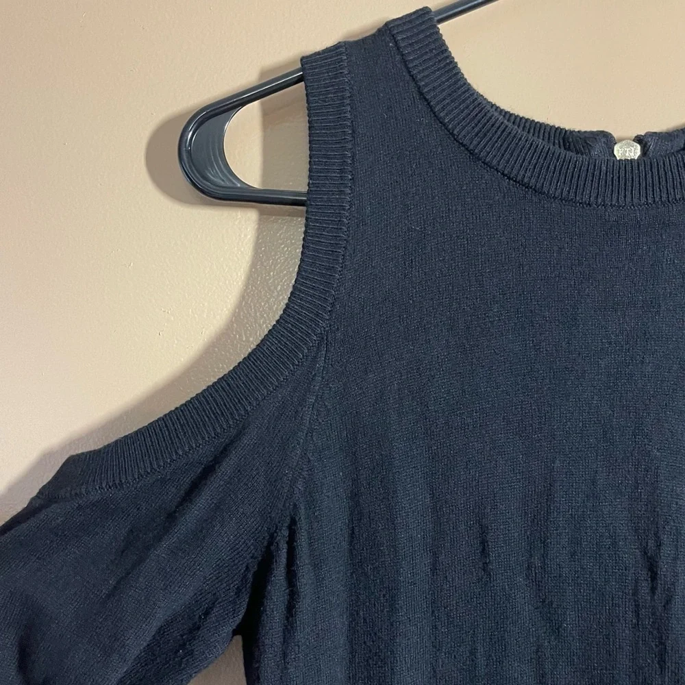 Michael Kors Black Cold Shoulder Long Sleeve Top Women’s Small